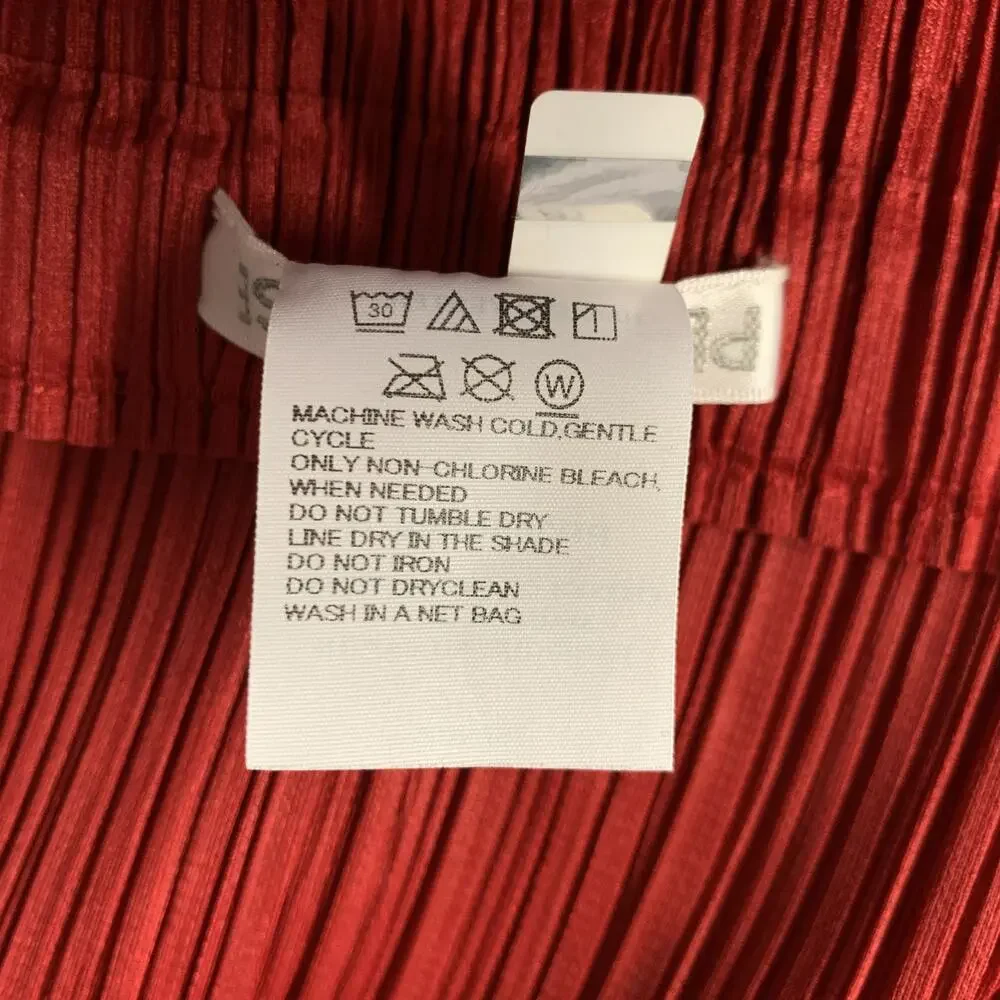PLEATS PLEASE by ISSEY MIYAKE Size S Red Polyester Pleated Long Skirt